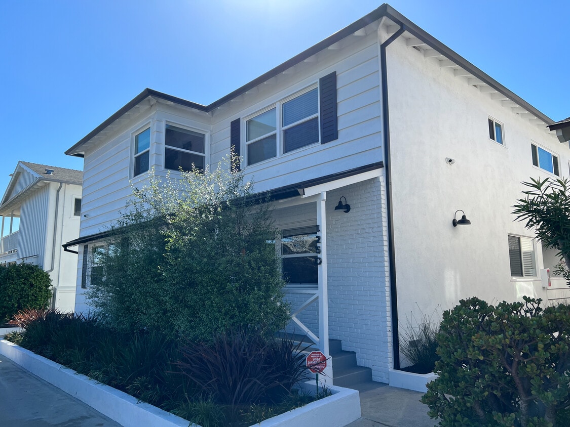 1250 Manhattan Beach Blvd Unit C, Manhattan Beach, CA 90266
