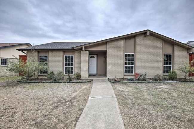 Building Photo - 3210 N Collins Blvd