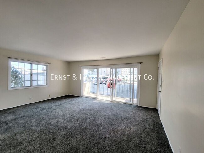 Foto del edificio - 21 Alamitos Ave