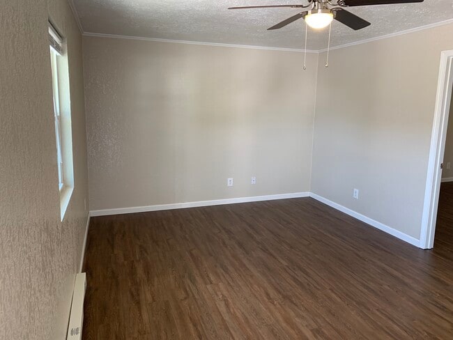 Building Photo - 610 Watauga Rd