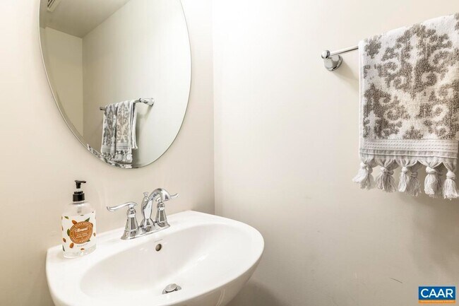 Foto del edificio - 2033 Elm Tree Ct
