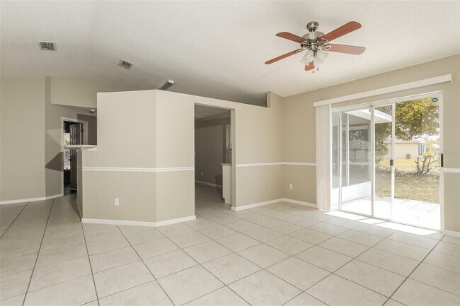 Foto del edificio - 557 Oak Branch Cir