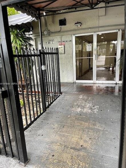 Photo - 13455 NE 10th Avenue Unit 405