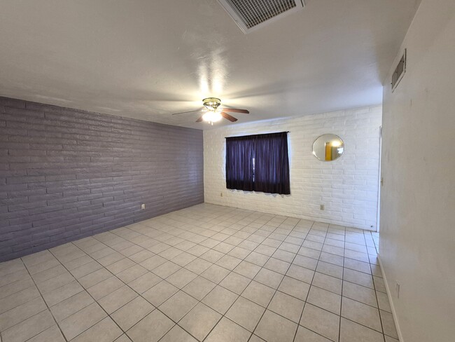 Building Photo - 6566 E Hawk Dr