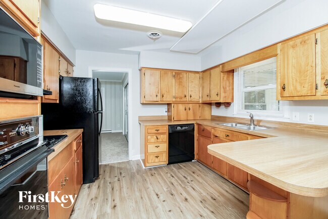 Foto del edificio - 4003 Broadacres Dr