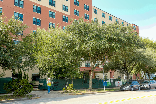 Building Photo - Houston Heights Towers