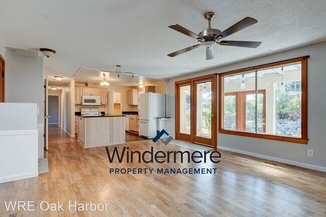 Foto del edificio - 3 br, 1.5 bath House - 1865 NE 8th Ave