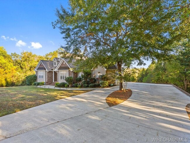 Building Photo - Available December!