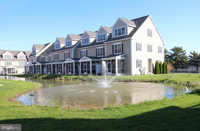 Building Photo - 18793 Bethpage Dr