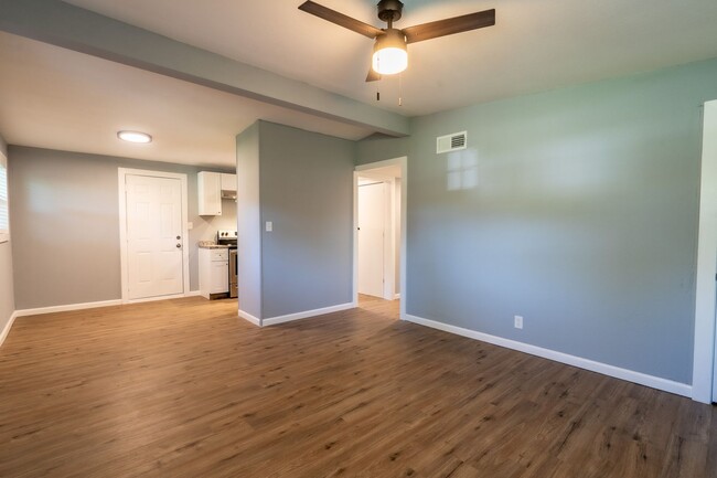 Foto del edificio - Unique Tulsa Home Available Now! 3 bedroom...