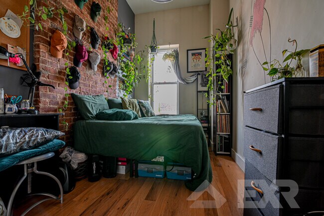 Foto del edificio - 404 Seneca Ave