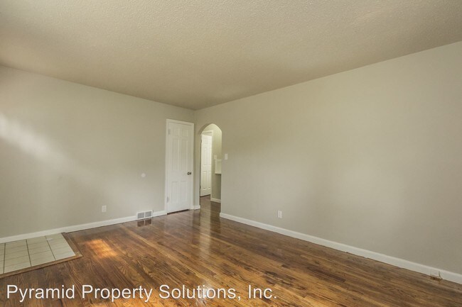 Building Photo - 3 br, 1 bath House - 2320 49th Pl