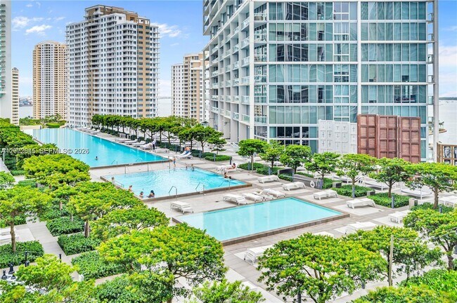Foto del edificio - 485 Brickell Ave