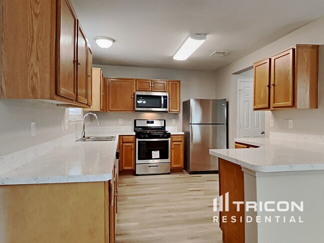 Foto del edificio - 7711 Cypress Edge Dr