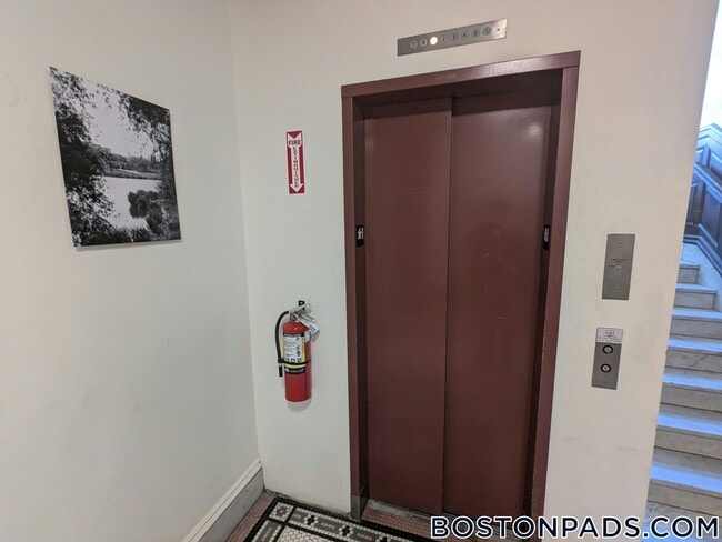 Foto del edificio - 31 Park Dr