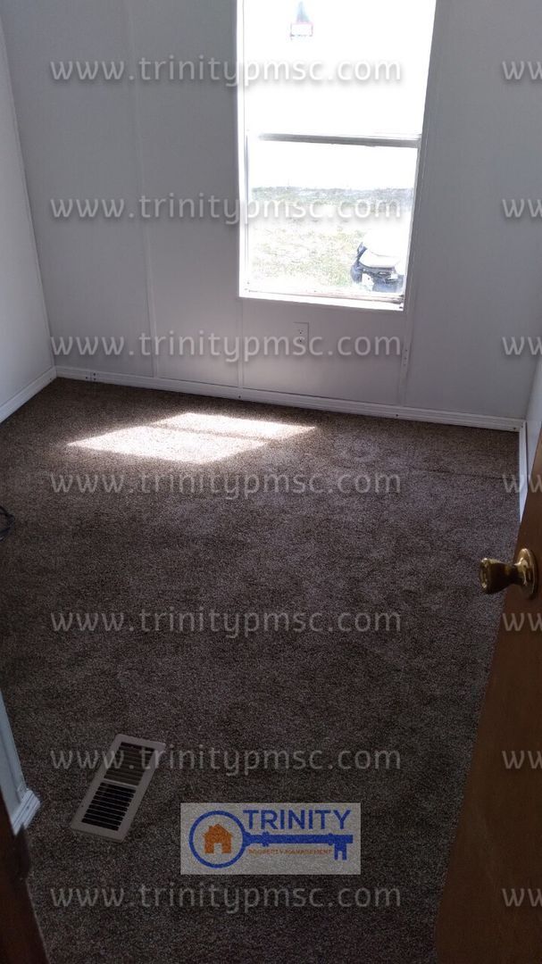 Foto del edificio - Spacious home with available now!