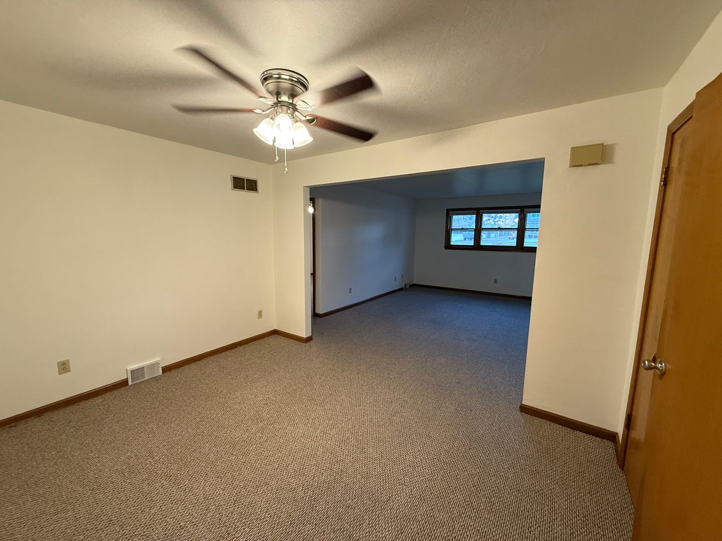 52 Southwoods Ave Youngstown, OH 44512 – photo 4