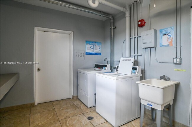 Foto del edificio - 1425 Atlantic Shores Blvd