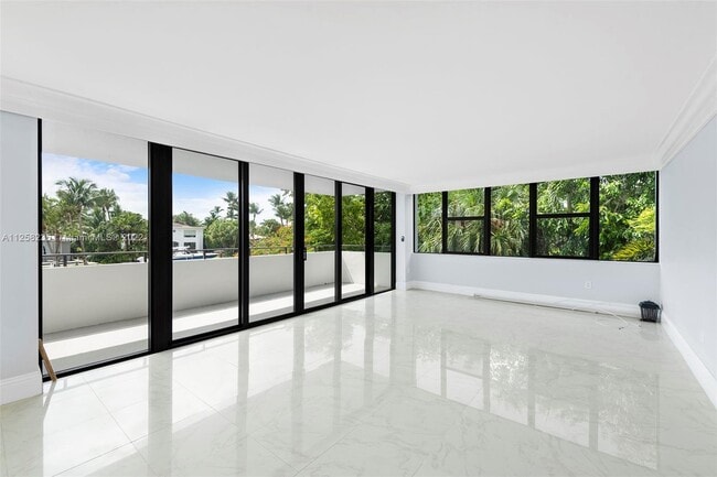 Building Photo - 9660 W Bay Harbor Dr
