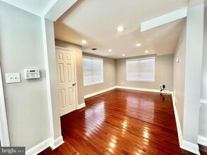 Building Photo - 6833 Standish Dr