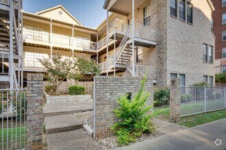 Building Photo - 715 W 22 1/2 St
