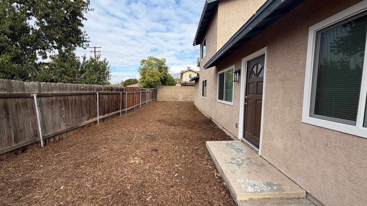 Foto principal - MeadSt221-223