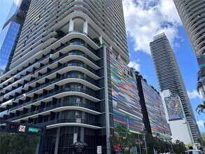 Building Photo - 801 S Miami Ave