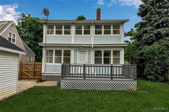 Foto del edificio - 4625 Meadowbrook Rd