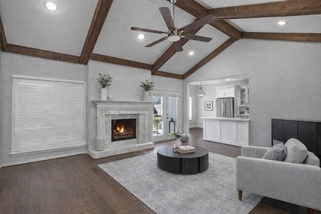 Foto del edificio - 4301 Bellaire Dr S