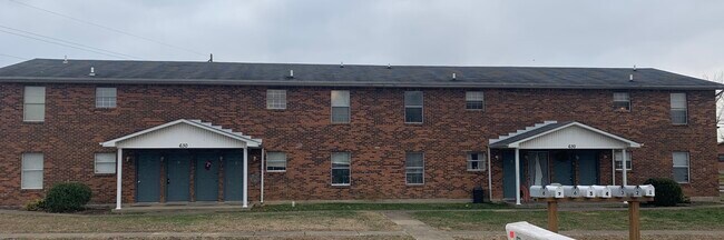 Building Photo - 630 Seminole Rd