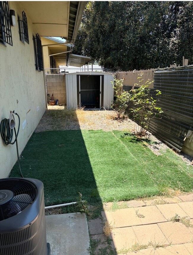 Building Photo - 2 bedrooms 2 baths duplex in El Cajon