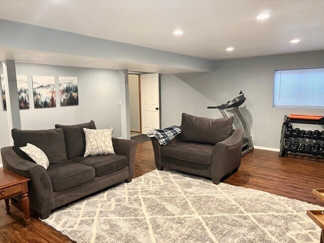 Foto del edificio - 2512 Hollingbourne Dr