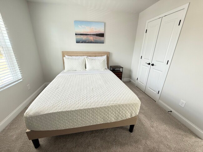 Building Photo - 4045 Grommet Ct