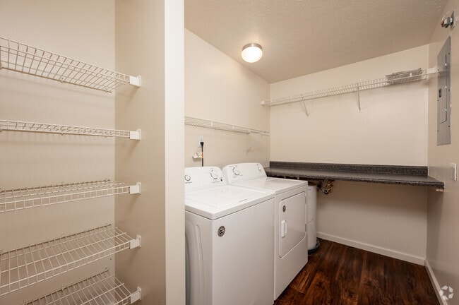 2BR, 2BA - 1,079SF - Laundry Room - Burberry Place Apartments