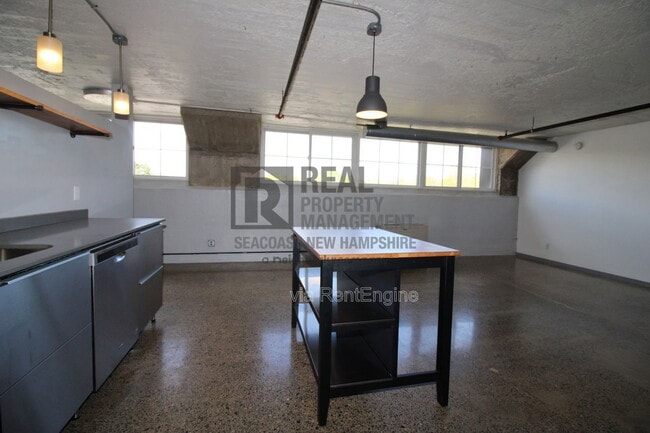 Foto del edificio - 710 Main St