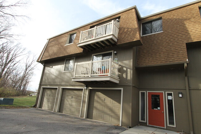 Building Photo - Cranston