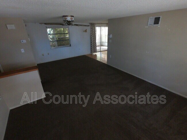 Building Photo - 9100 Lunar Ln