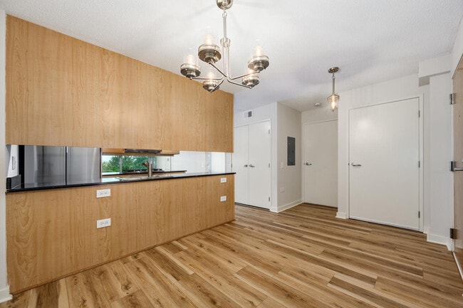 Building Photo - 9655 Woods Dr