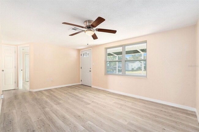 Building Photo - 7321 Parrot Dr