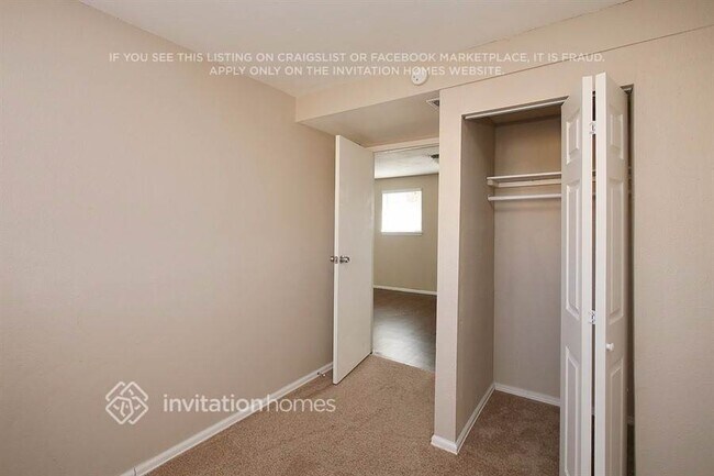 Foto del edificio - 2410 Payne Cir W