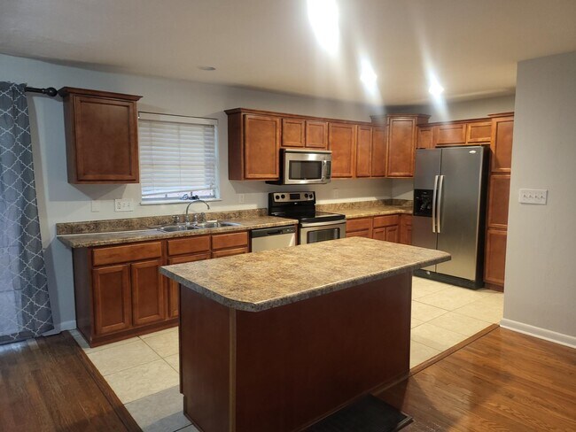 Foto del edificio - 1540 Pine View Dr