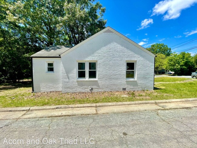 Building Photo - 3 br, 1 bath House - 811 Dana Place