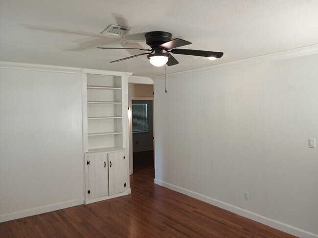 Foto del edificio - 3555 E Olive Rd