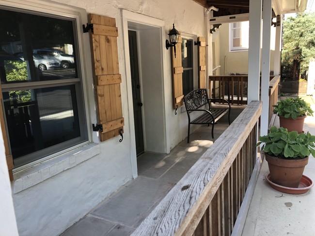 Historic street level front porch - 70 W Mechanic St