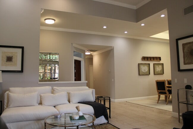 Foto del edificio - 55069 Oak-Hill