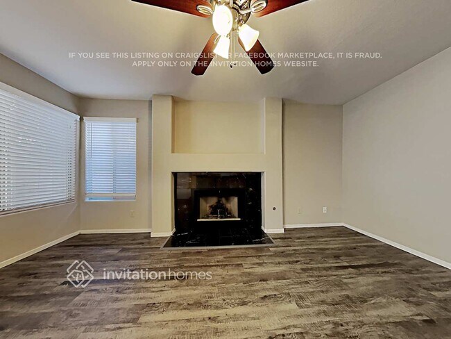 Foto del edificio - 2013 Loggerhead Rd