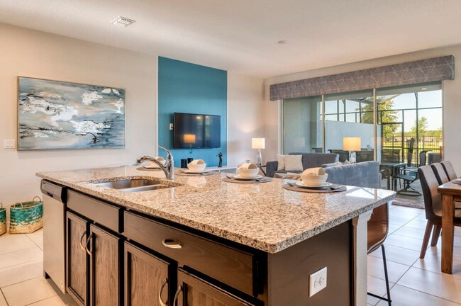 Foto del edificio - 1535 Carey Palm Cir