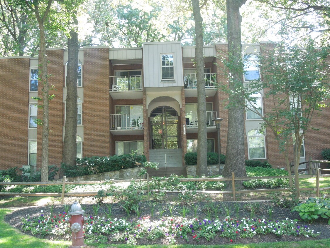 3362 Woodburn Rd, Annandale, VA 22003 Apartments in Annandale, VA