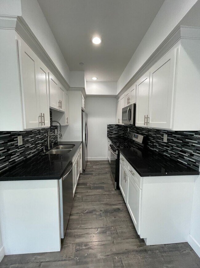 Foto del edificio - 626 W 76th St