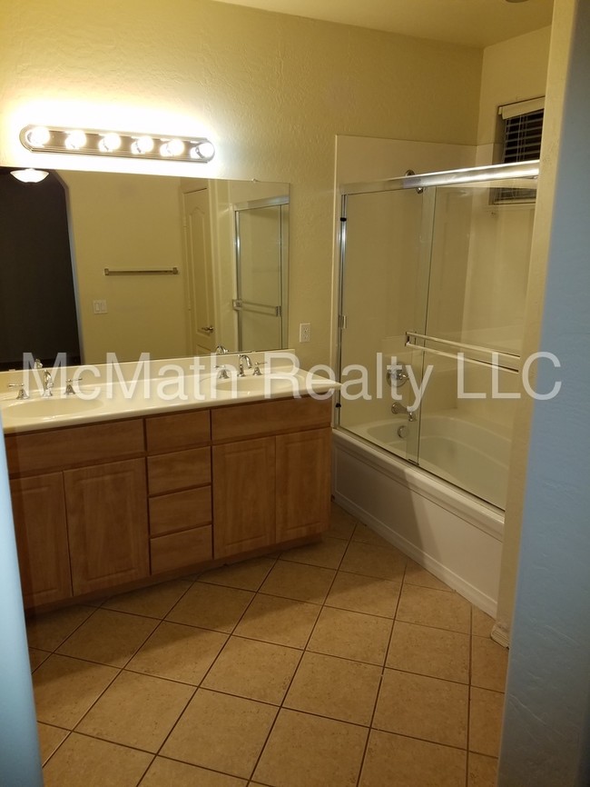 Building Photo - CONDO WITH TWO MASTER BEDROOMS FOR LEASE